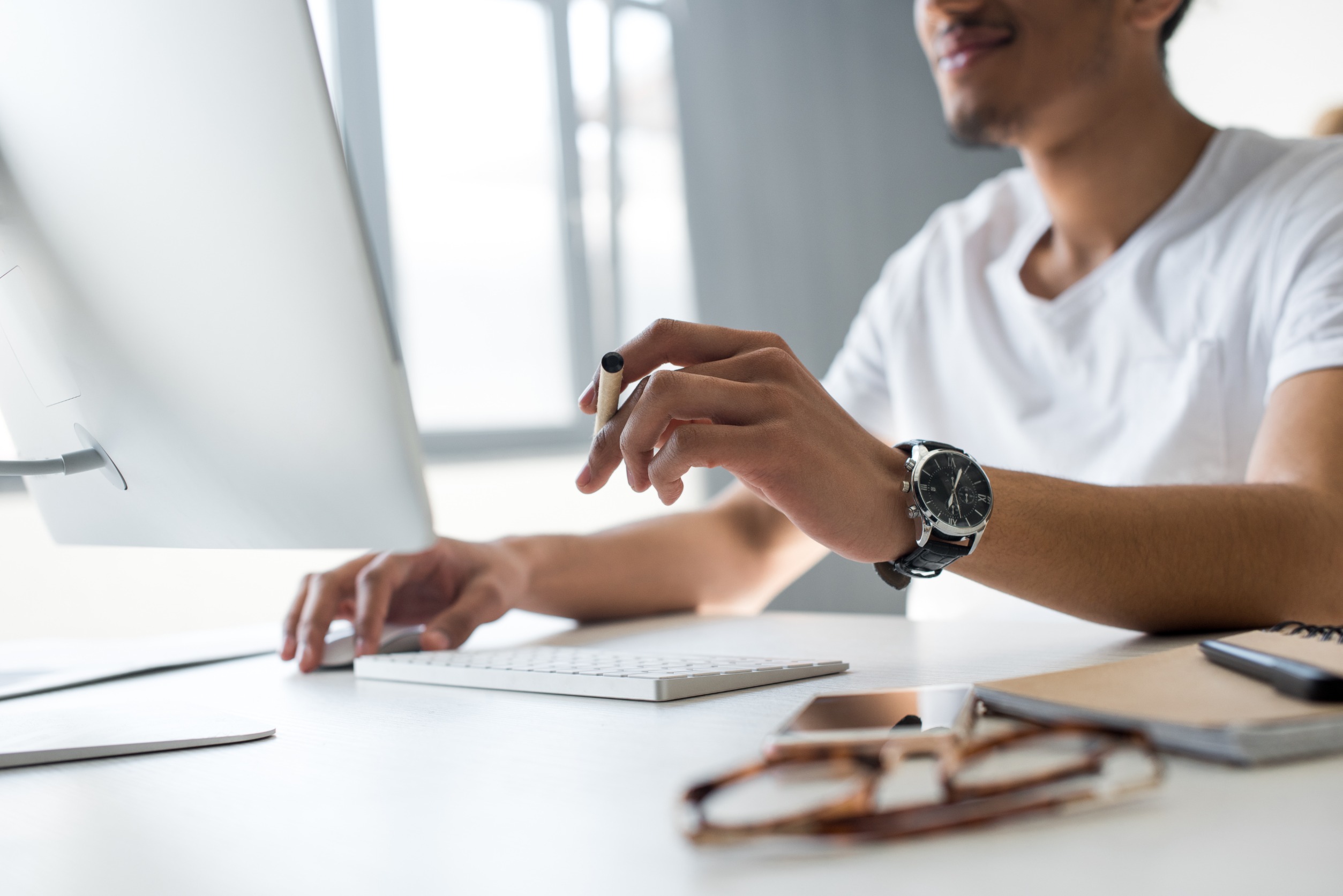 Effizient arbeiten im Büro: Struktur im Arbeitsalltag - Effizient arbeiten im Büro: Optimale Strukturen schaffen