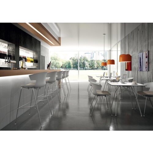 Design Barhocker, Stahlrohrgestell: Chrom, Kunststoffschale: Dunkelgrau, Polsterung: ohne Polster