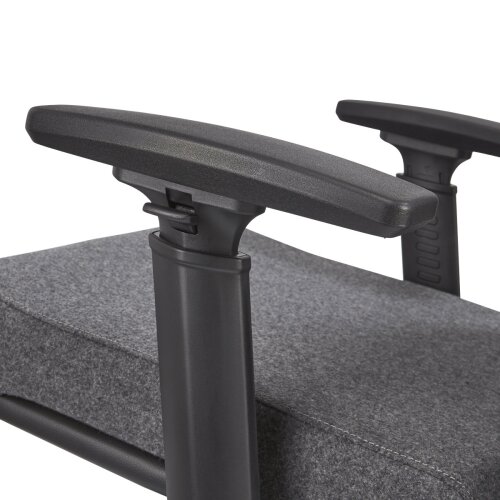 Bürostuhl mit Sitztiefenverstellung