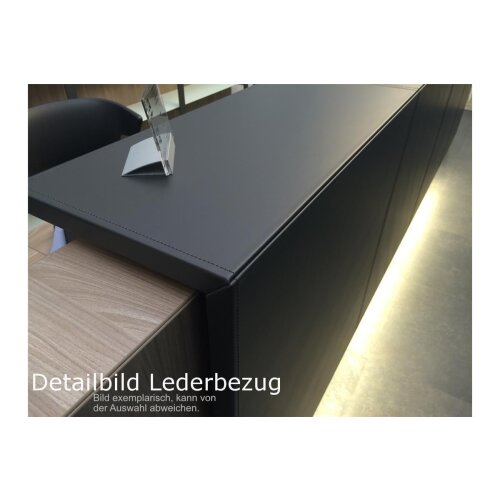 Empfangstheke Linear, Breite: 206 cm, Korpus: Weiss, Ablage: schwarz RAL 9017 lackiert