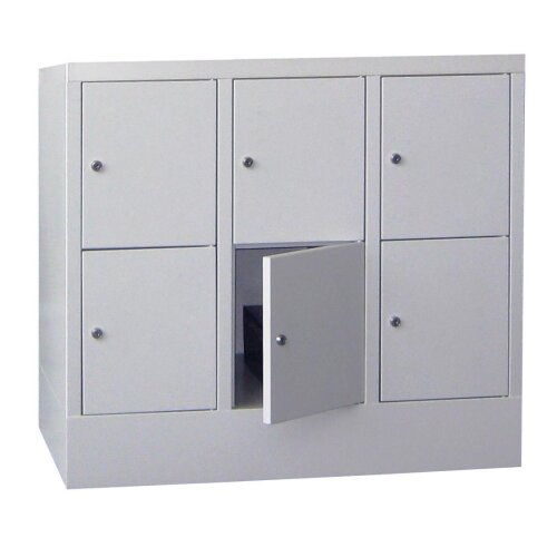 Schliessfachschrank 6 Fächer, Abteilbreite 300mm, auf Sockel, Höhe 85,5 cm, Korpus: Lichtgrau, Türen: Lichtgrau, Zylinderschloss