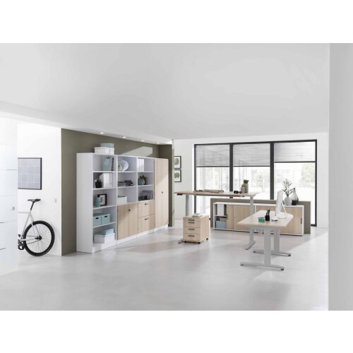 Schreibtisch elektrisch höhenverstellbar 180 x80, Dekor: Nussbaum hell, Gestell: Weiss