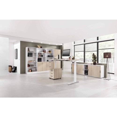 Schreibtisch elektrisch höhenverstellbar 180 x80, Dekor: Nussbaum hell, Gestell: Weiss