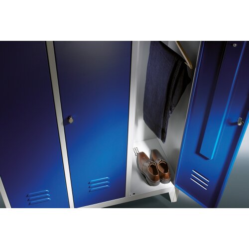 Stahl Besen Putzmittelschrank auf Sockel, 2 Abteile, Abteilbreite 300 mm, Farbe Korpus: Lichtgrau, Farbe Front: Lichtgrau