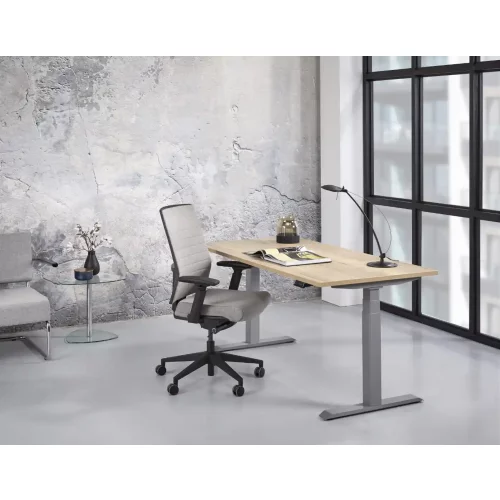 Schreibtisch elektrisch höhenverstellbar Serie EHT3, Dekor Eiche Rustikal, Gestell Silber, Maß: 65-130 h. x 80 t. x 140 br. cm