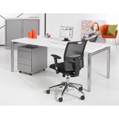 Schreibtisch Serie E1 höhenverstellbar, Dekor Grau, Gestell Silber, Maß: 62-85 h. x 80 t. x 140 br. cm